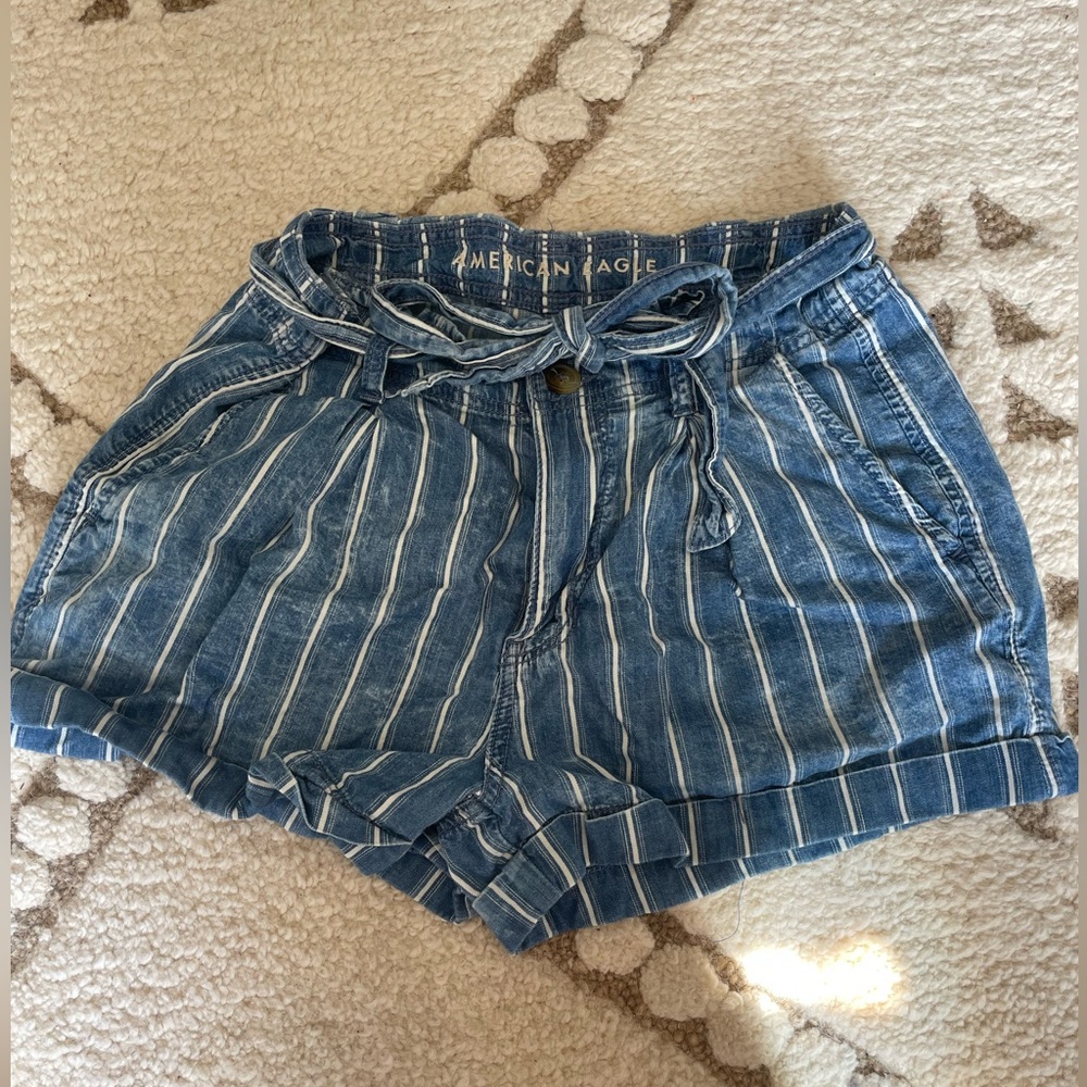 American Eagle shorts, size 6